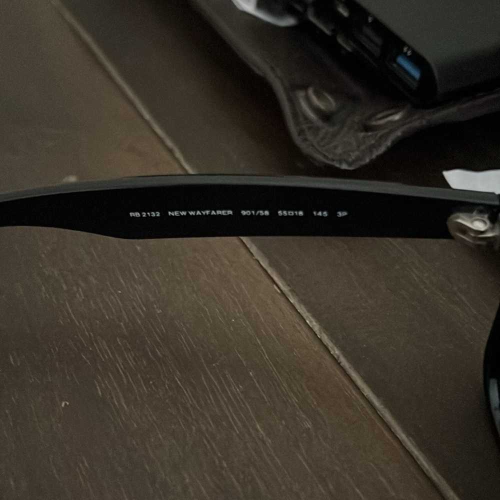 Used Ray-Ban Polarized Wayfarers - good condition with case! - Picture 2 of 5
